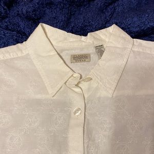 NWT pretty cotton top!